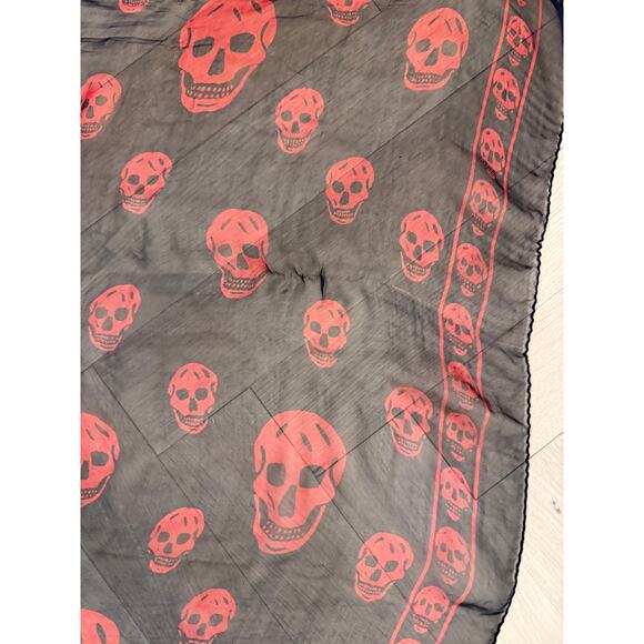 Authentic Alexander Mcqueen Classic Skull Silk Foulard Black/Red - Picture 6 of 11